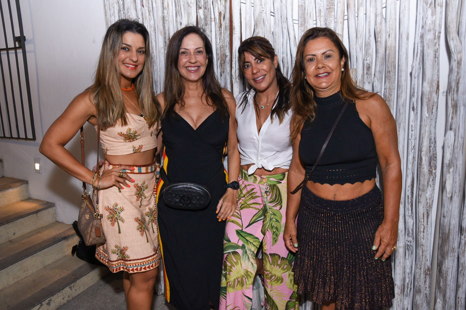 Gabriela Costa, Carol Sousa, Jovana Crozara e Edna Delmondes                                                  